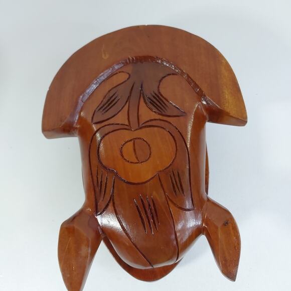 Hand Carved Wooden Frog Figure Trinket Box - Picture 6 of 7